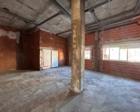 Resale - Commercial - Jacarilla
