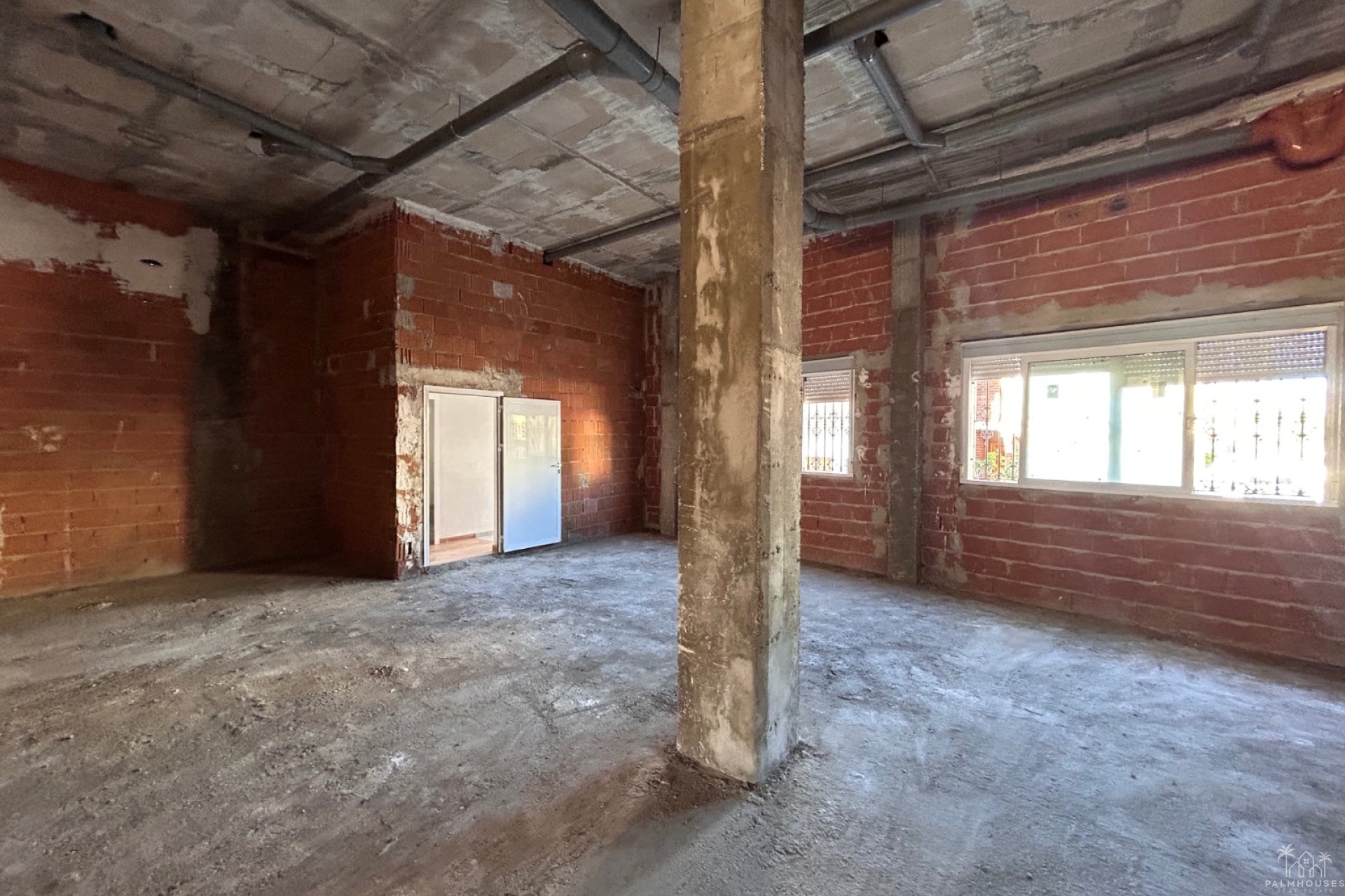 Resale - Commercial - Jacarilla