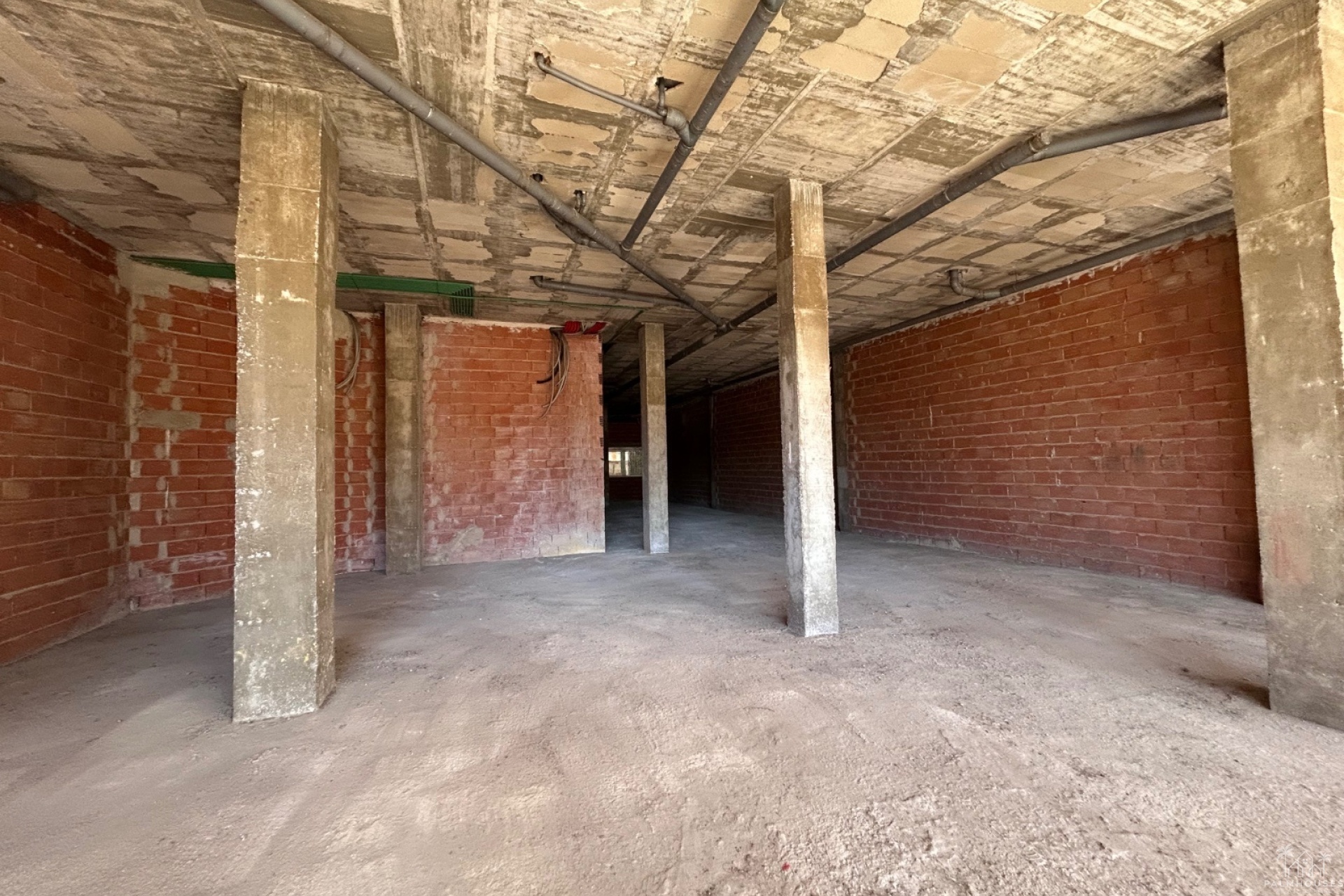 Resale - Commercial - Jacarilla