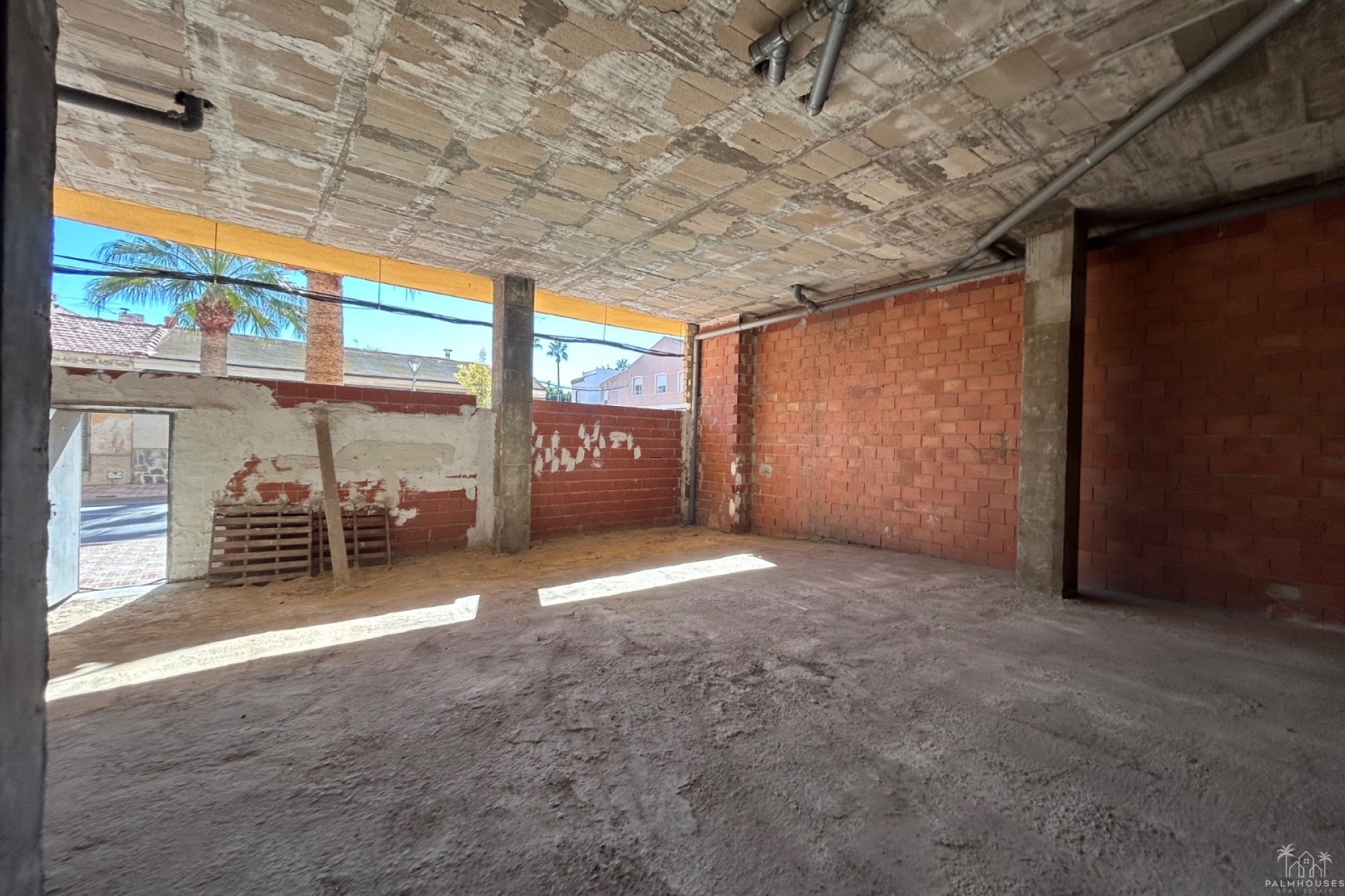 Resale - Commercial - Jacarilla