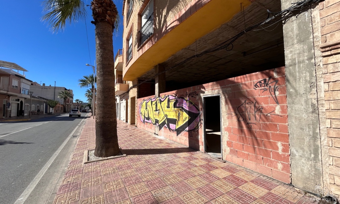 Resale - Commercial - Jacarilla