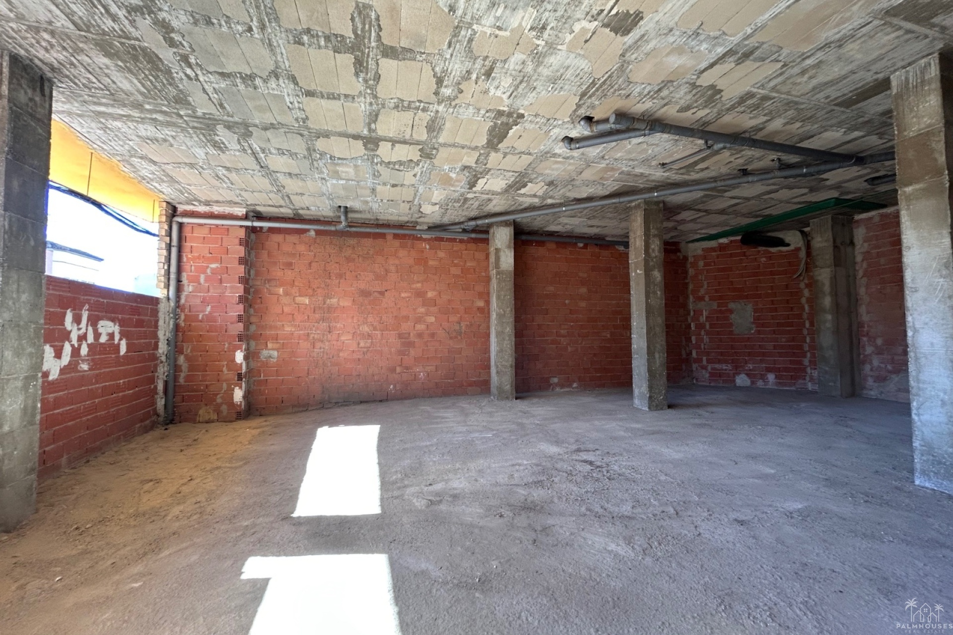 Resale - Commercial - Jacarilla