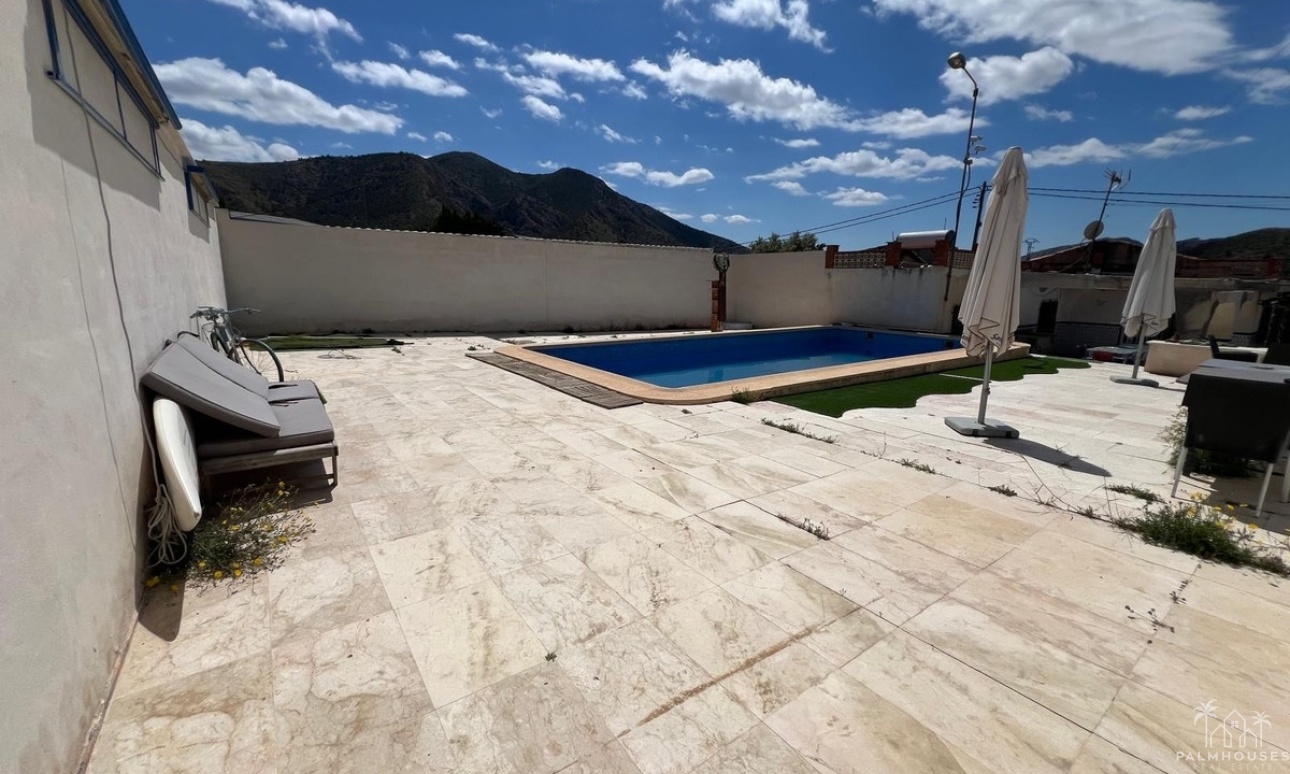 Resale - Country house - Algueña