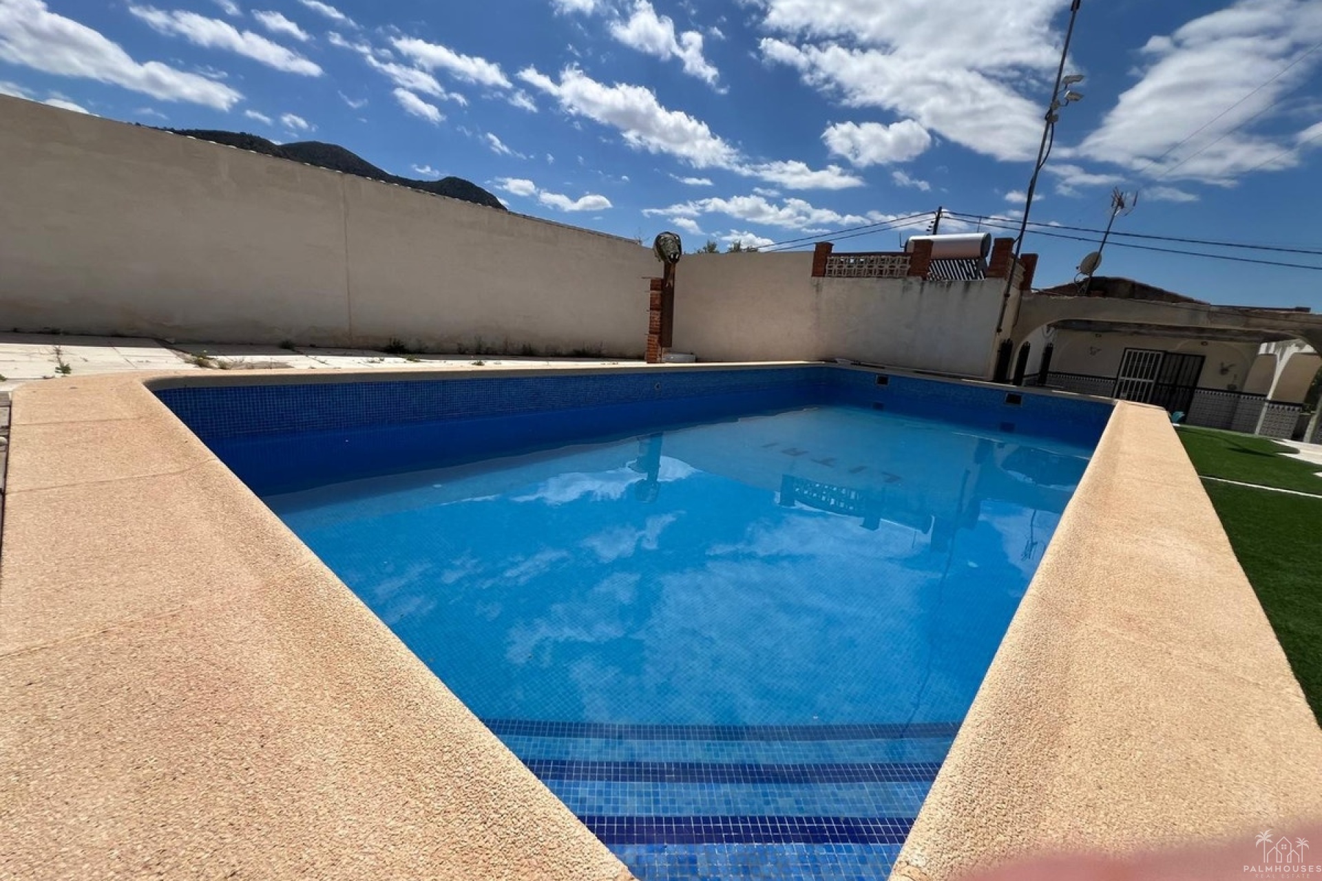 Resale - Country house - Algueña