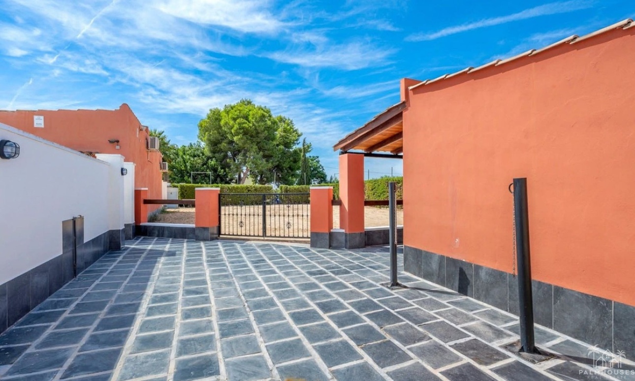 Resale - Country house - Almoradi - Heredades