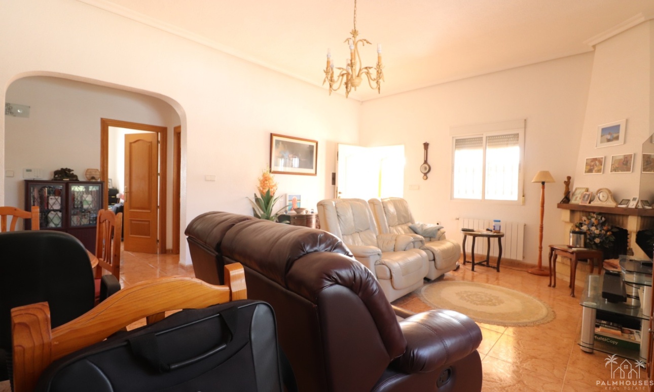 Resale - Finca - Albatera