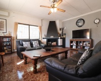 Resale - Finca - Crevillente