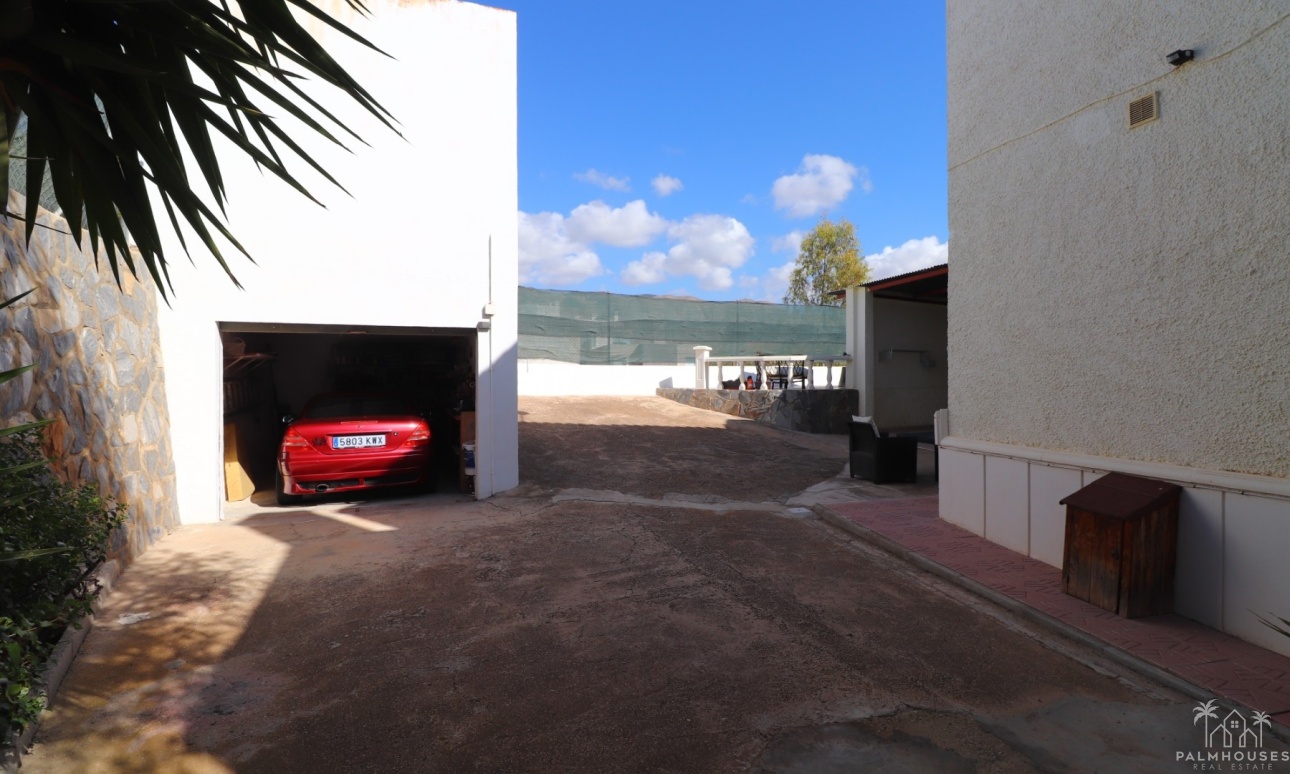 Resale - Finca - Crevillente