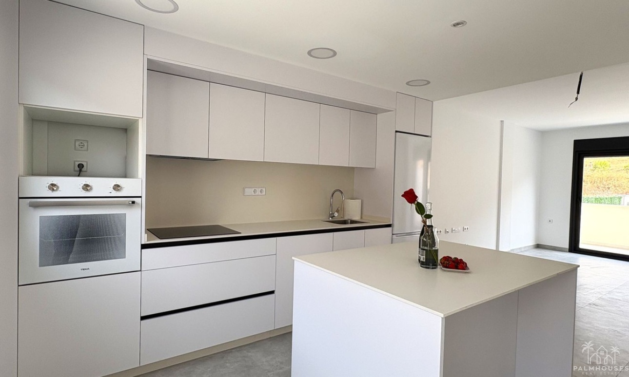 Resale - House - Alicante - Cox
