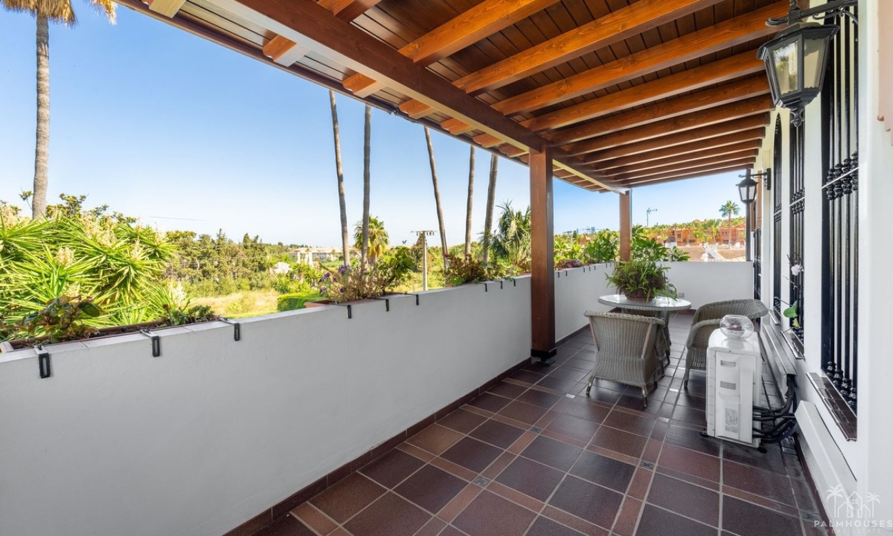 Resale - House - Aloha - Inland