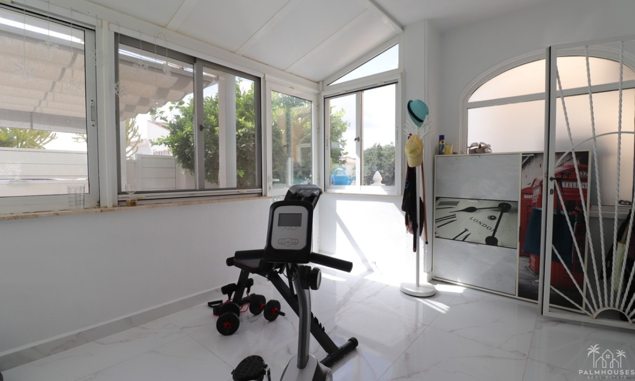 Resale - House - Benijofar