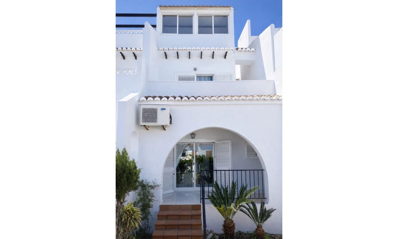 Resale - House - Ciudad Quesada