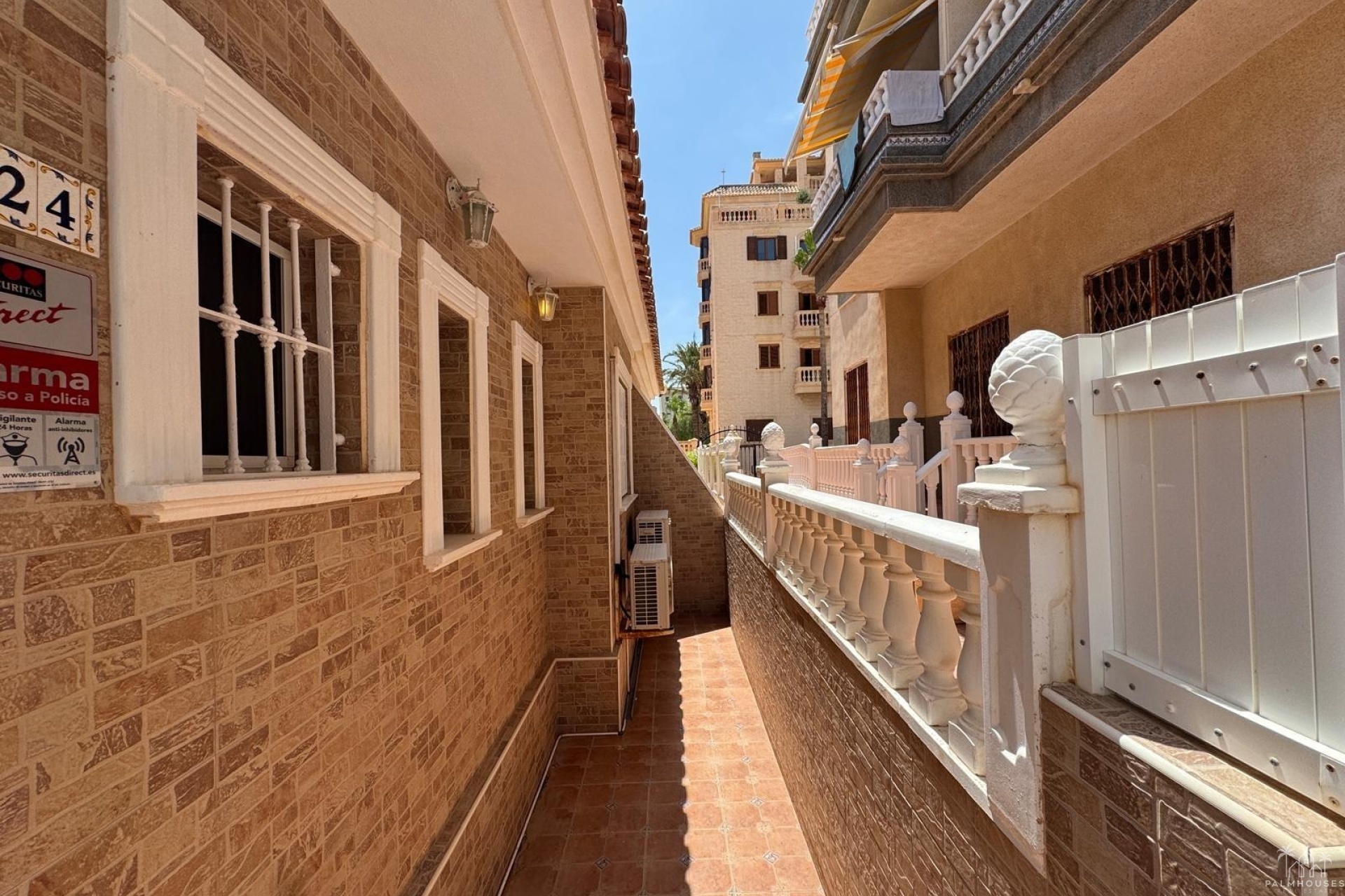 Resale - House - Guardamar del Segura - Urbanizaciones