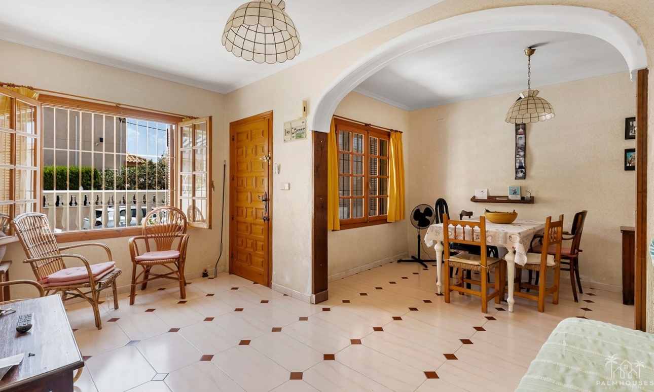 Resale - House - La Mata - Playa