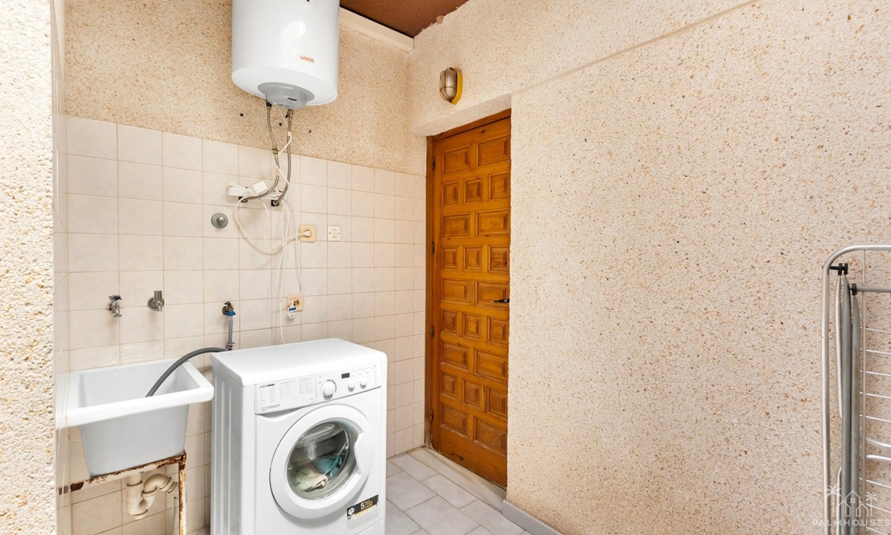 Resale - House - La Mata - Playa