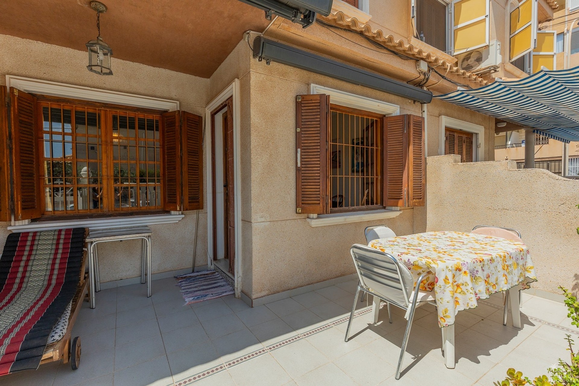 Resale - House - La Mata - Playa
