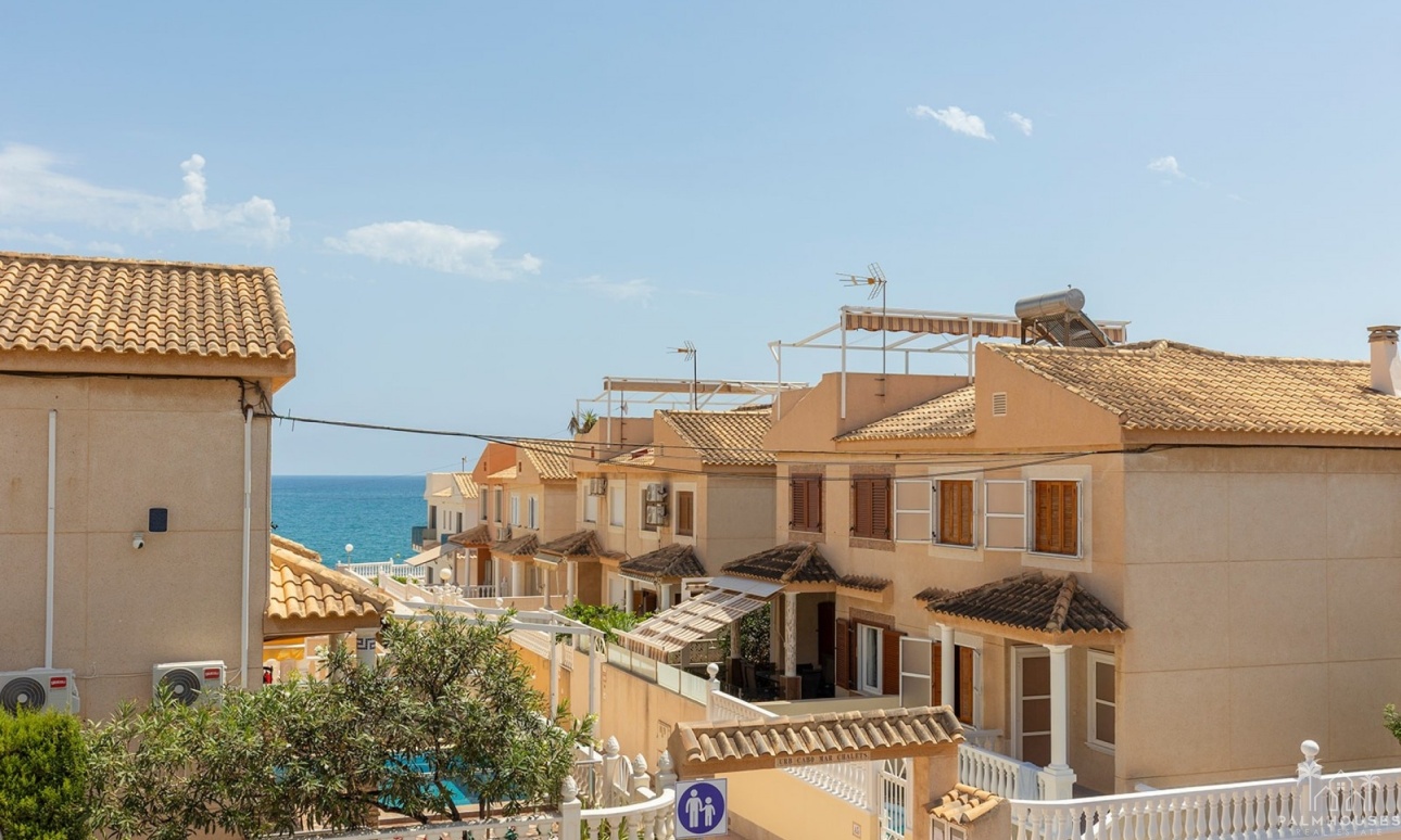 Resale - House - La Mata - Playa