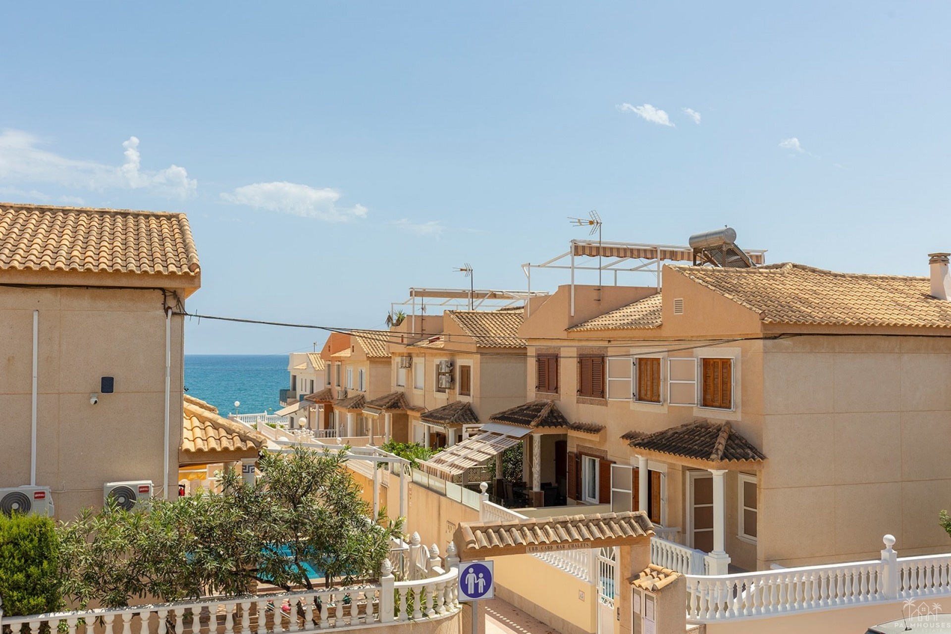 Resale - House - La Mata - Playa