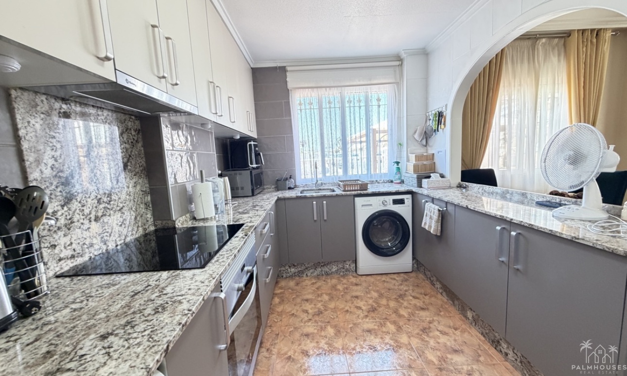 Resale - House - La Zenia