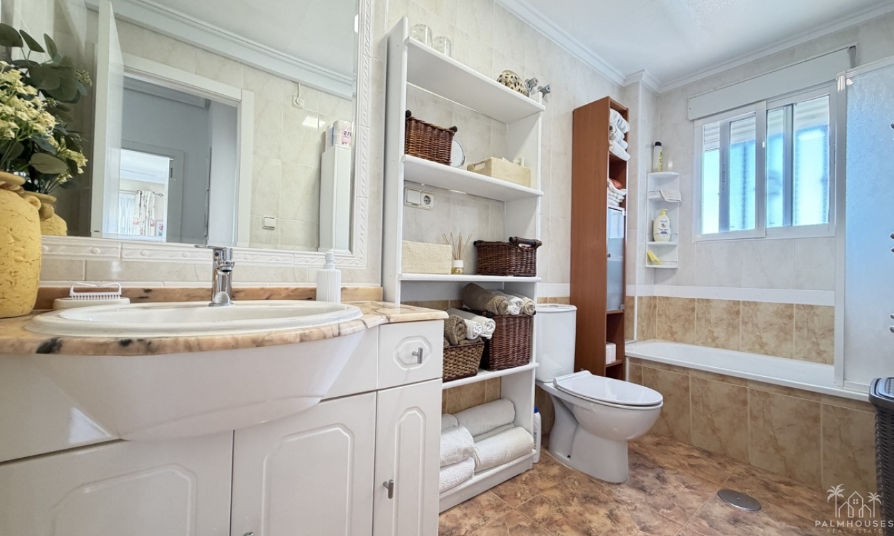 Resale - House - La Zenia