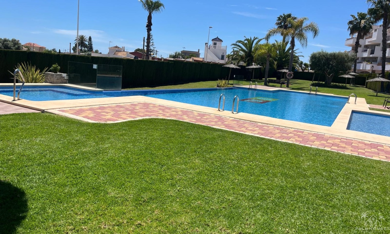 Resale - House - Los Dolses