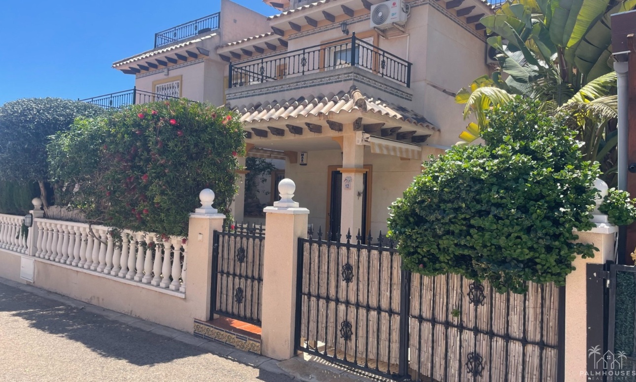 Resale - House - Orihuela Costa - La Regia