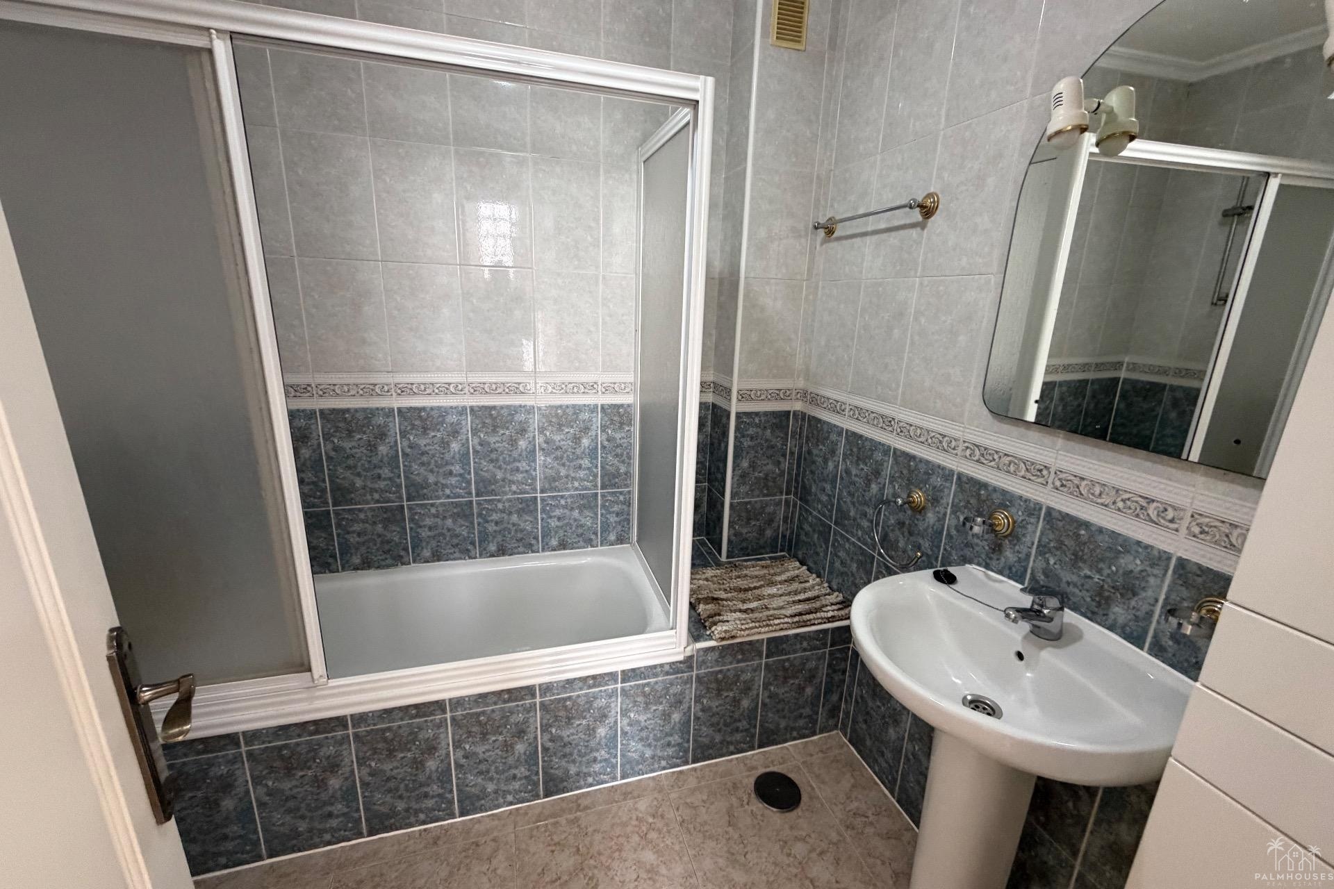 Resale - House - Orihuela Costa - La Zenia