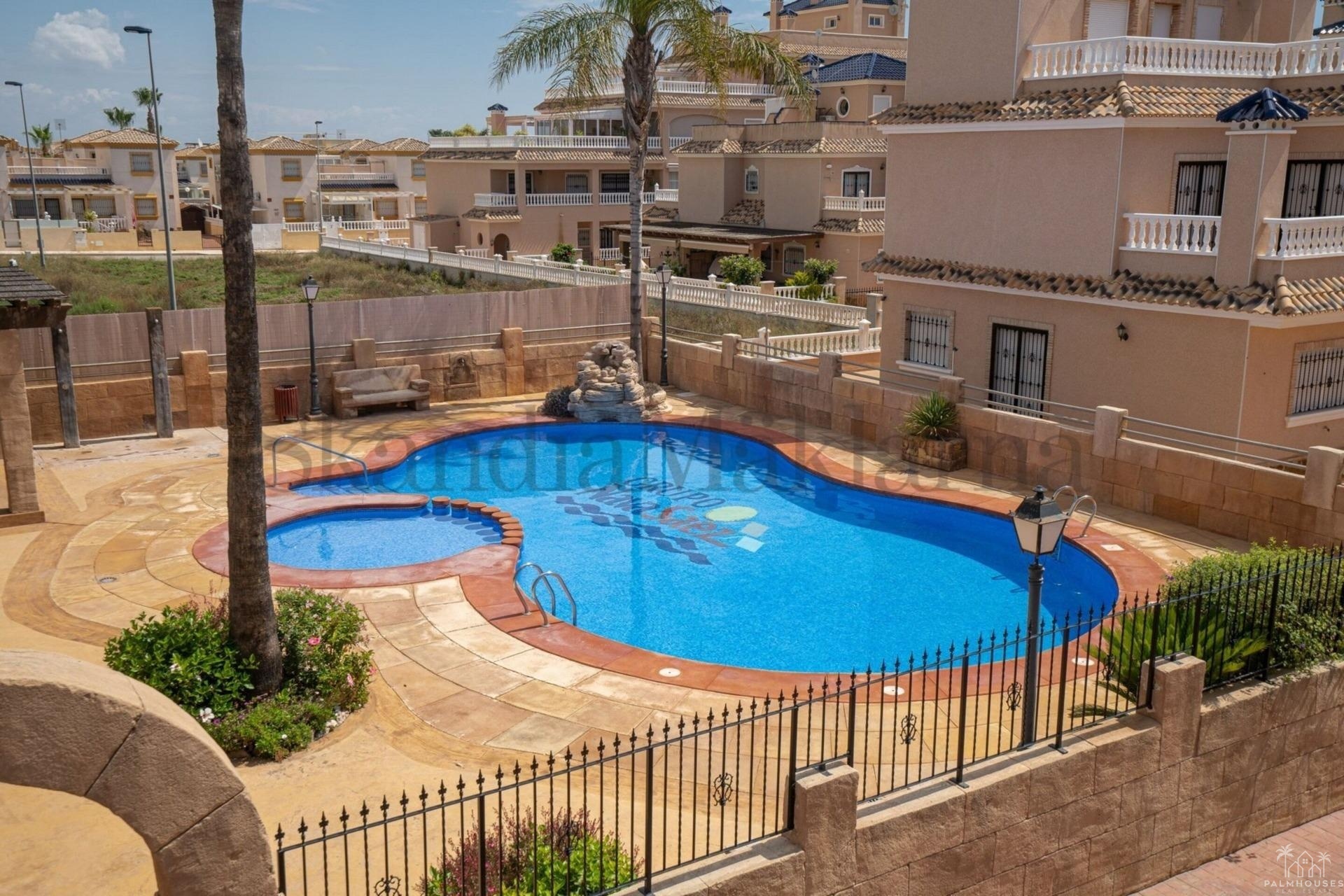 Resale - House - Orihuela Costa - Los Dolses
