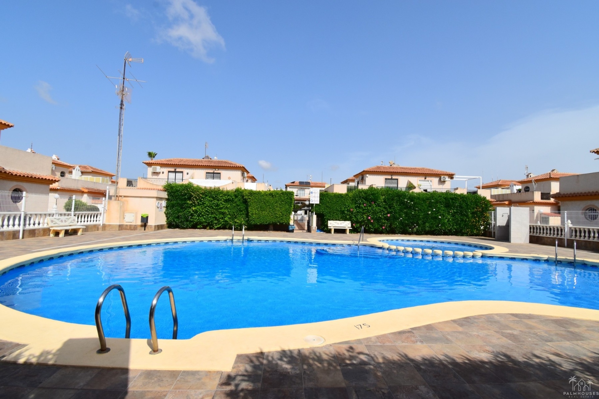 Resale - House - Orihuela Costa - Playa Flamenca