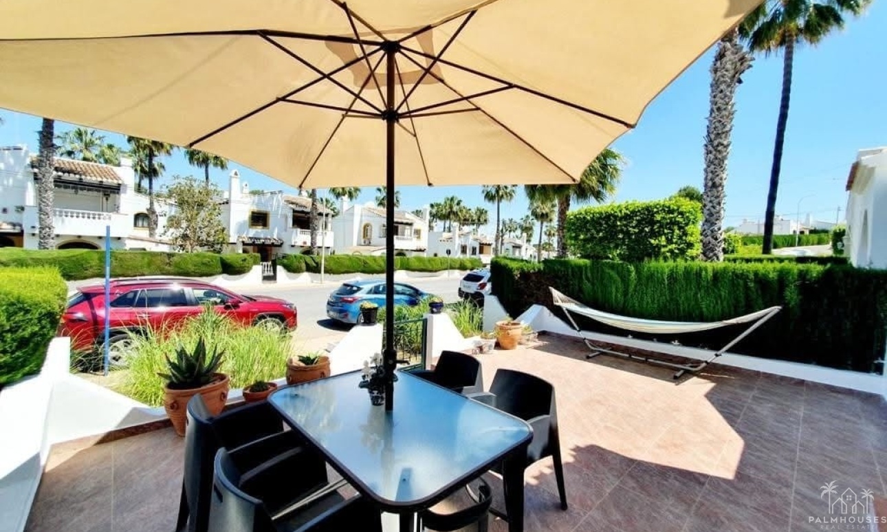 Resale - House - Orihuela Costa - Villamartin