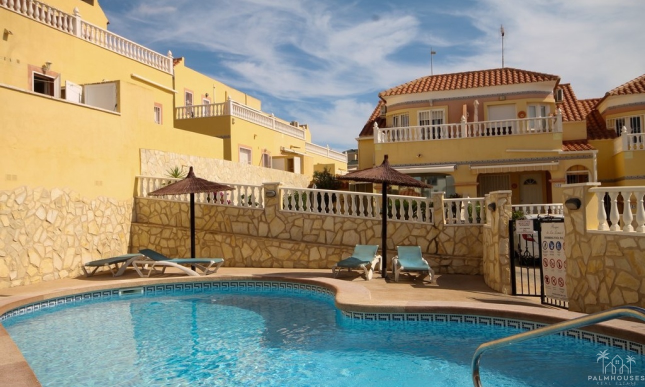 Resale - House - Orihuela Costa