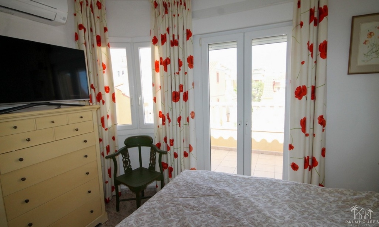 Resale - House - Orihuela Costa