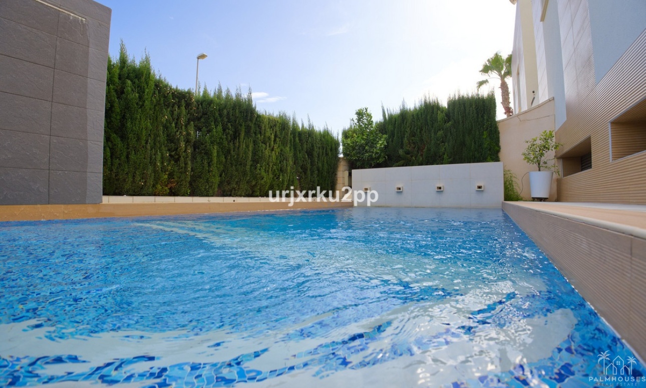 Resale - House - Orihuela - La Zenia