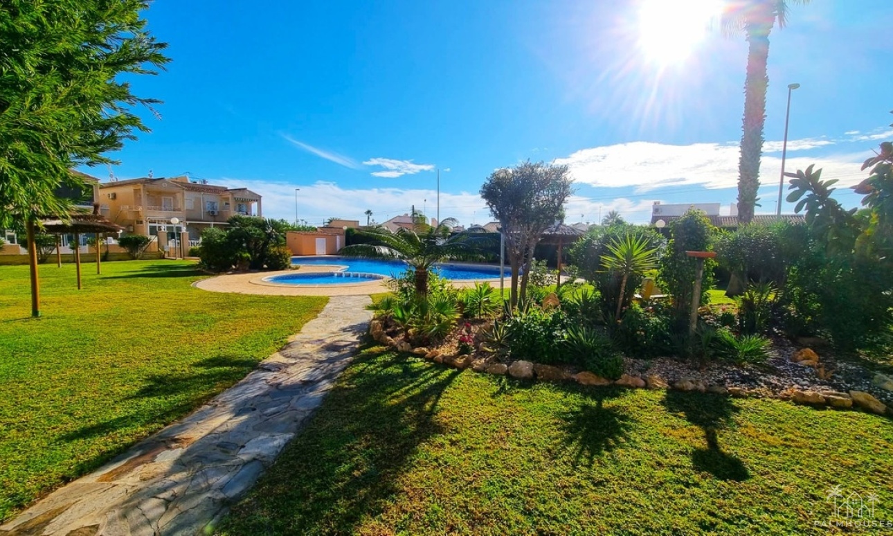 Resale - House - Orihuela - La Zenia
