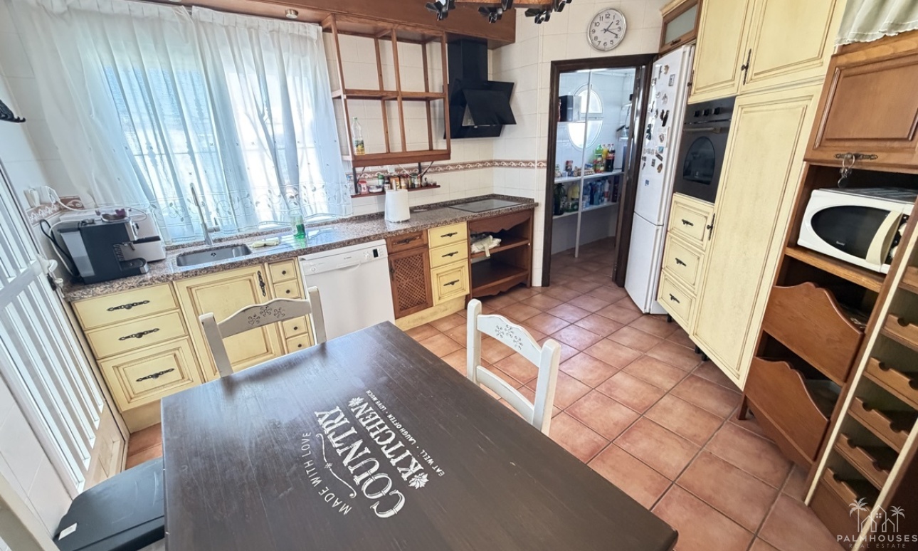 Resale - House - Pilar De La Horradada