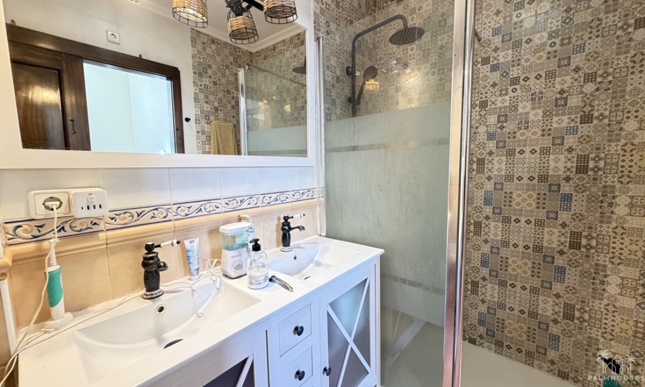 Resale - House - Pilar De La Horradada
