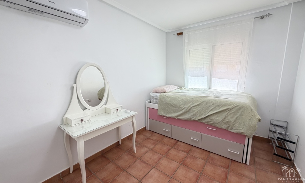 Resale - House - Pilar De La Horradada