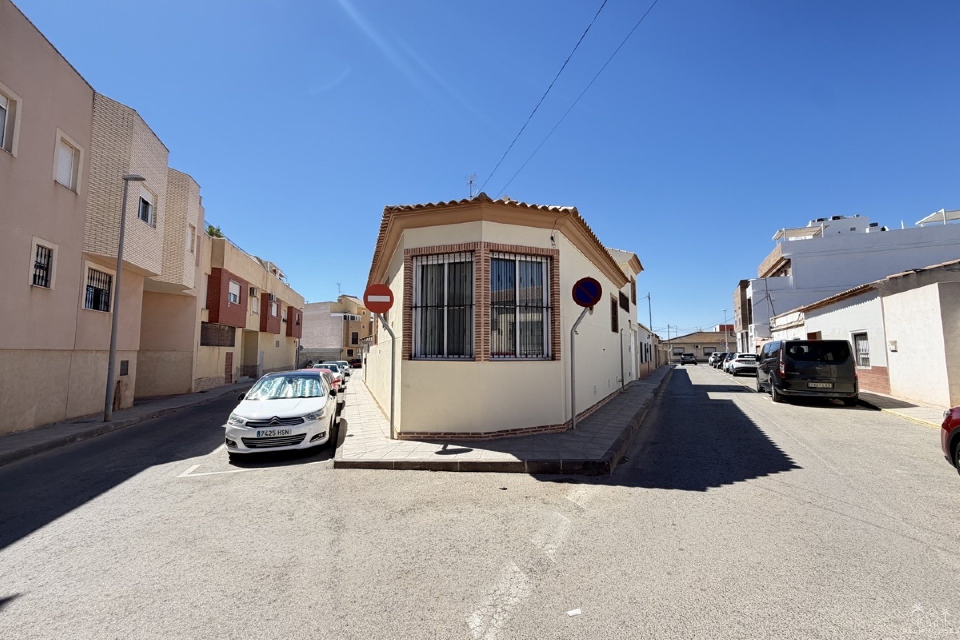 Resale - House - Pilar De La Horradada
