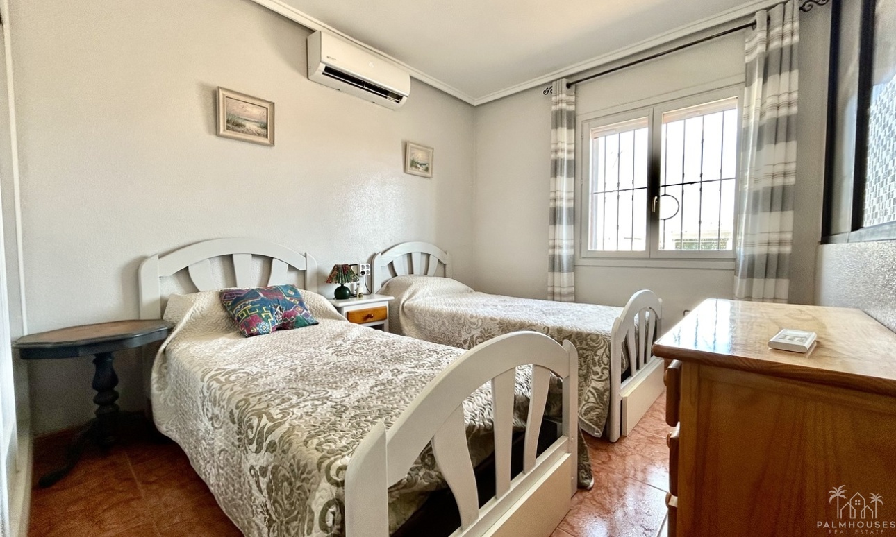 Resale - House - Playa Flamenca - Costa Blanca