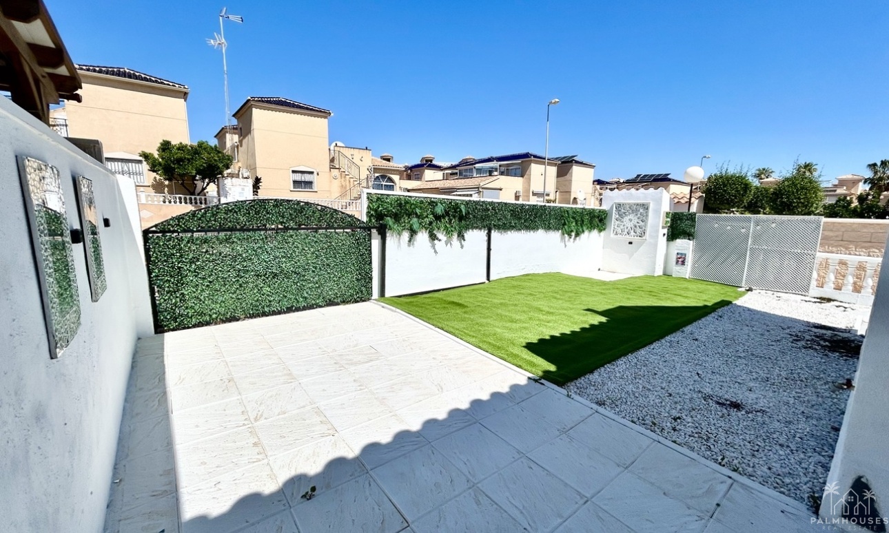 Resale - House - Punta Prima - Costa Blanca