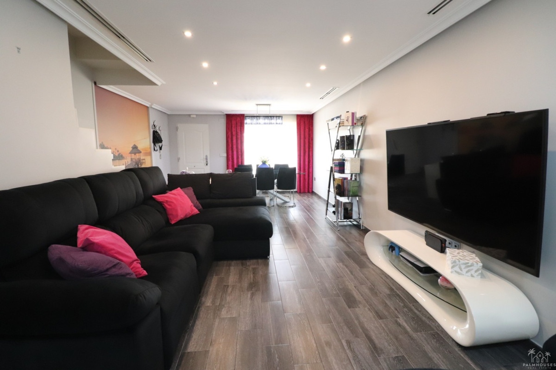 Resale - House - Redován