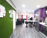 Resale - House - Redován