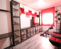 Resale - House - Redován
