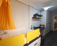 Resale - House - Redován