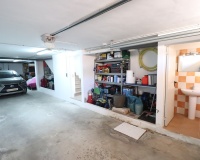 Resale - House - Redován