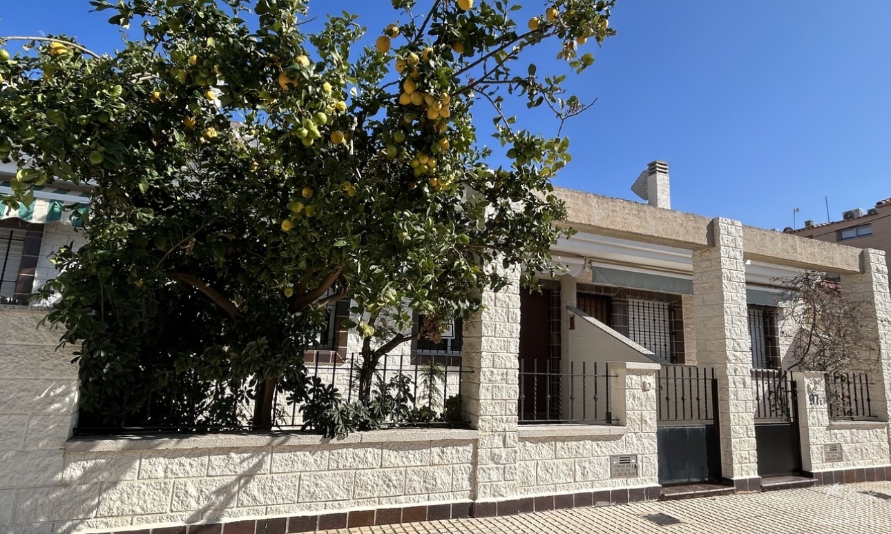 Resale - House - Torre de la Horadada - Costa Blanca