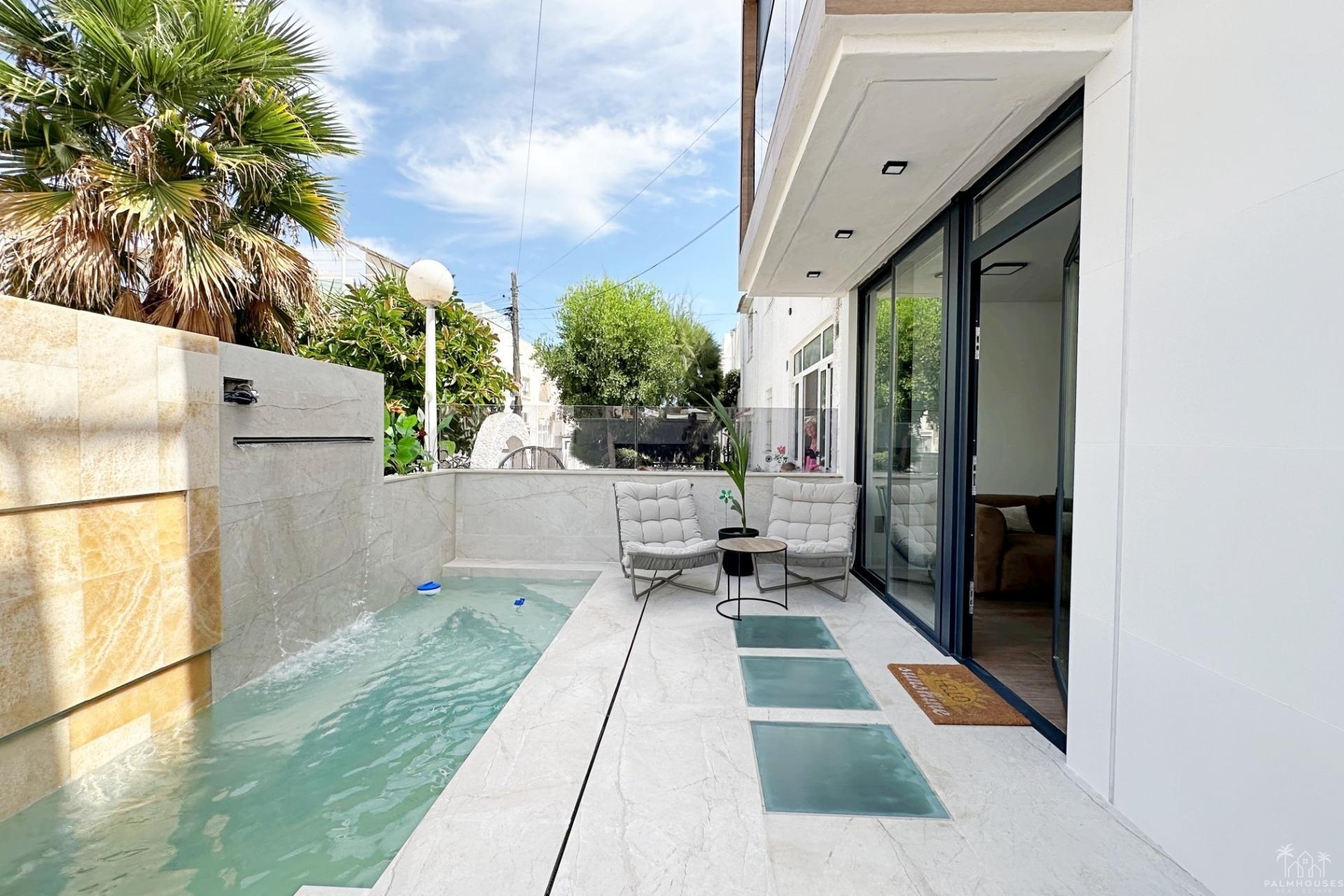 Resale - House - Torrevieja - Aguas Nuevas