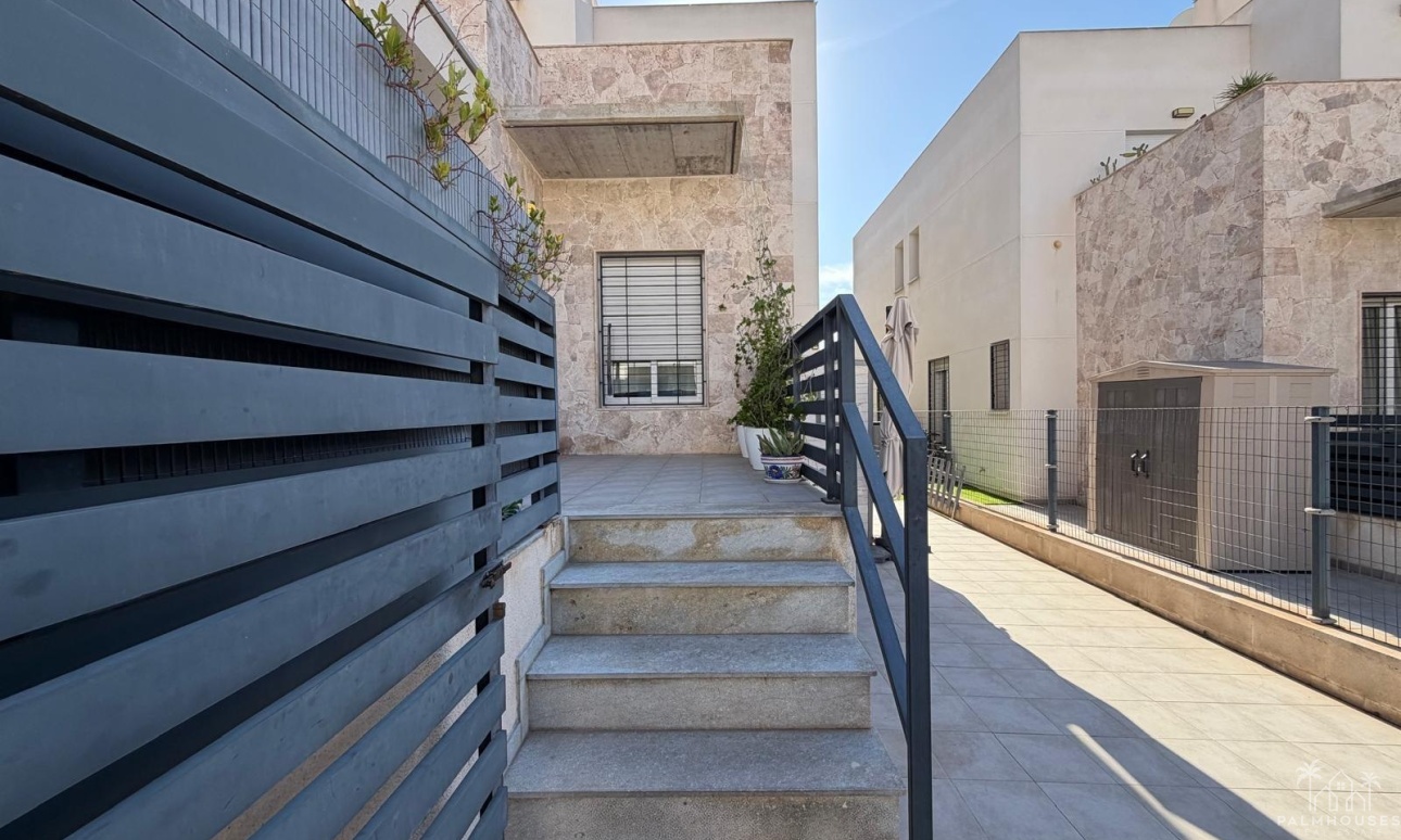 Resale - House - Torrevieja - Aguas Nuevas