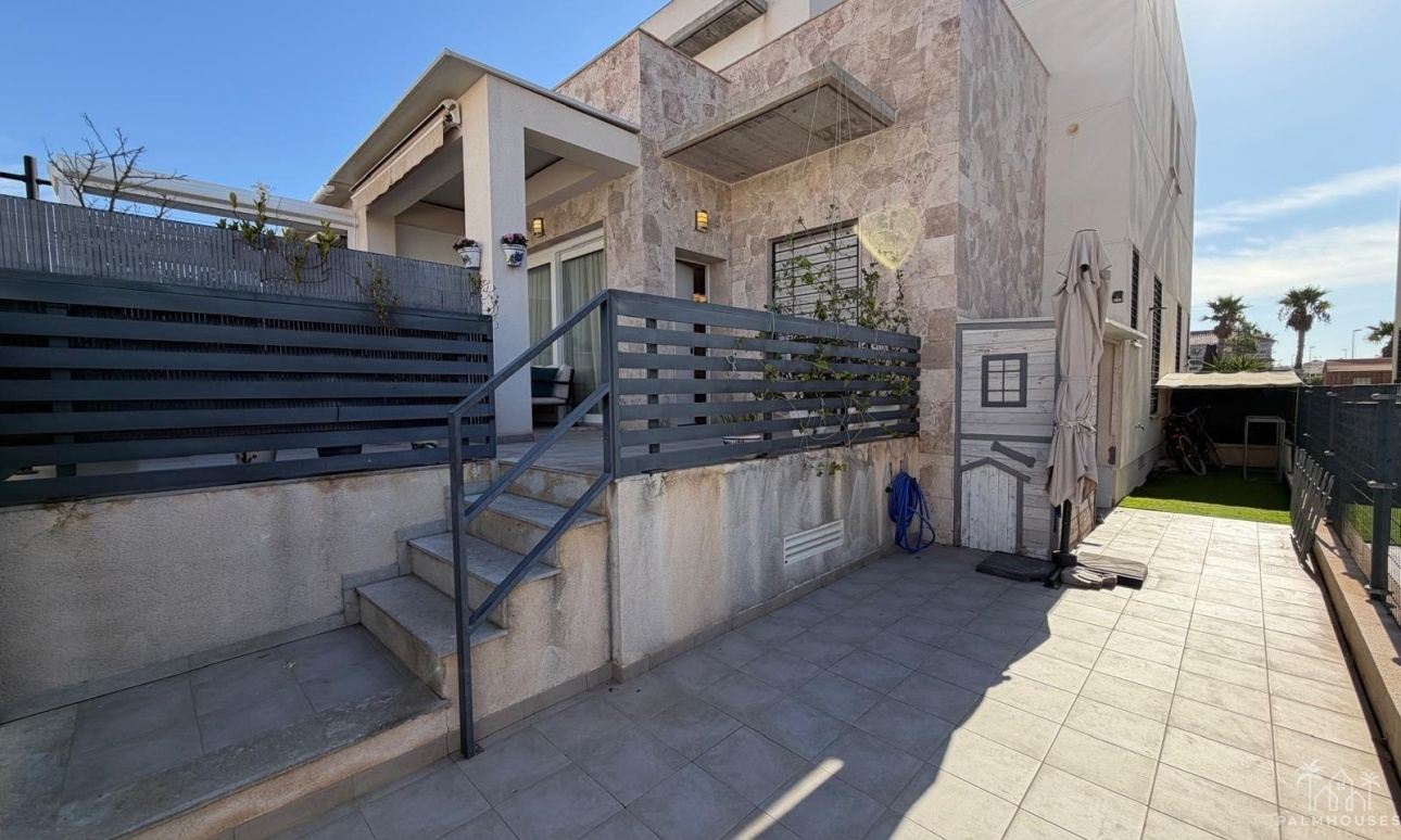 Resale - House - Torrevieja - Aguas Nuevas