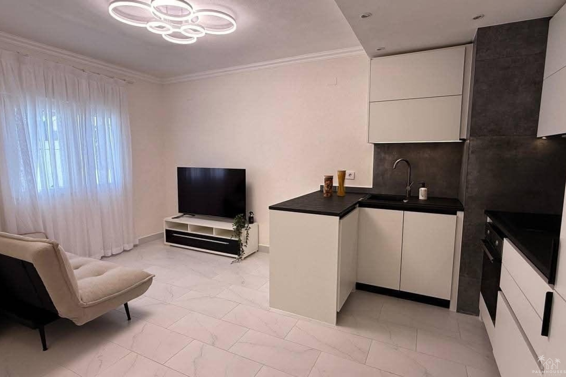 Resale - House - Torrevieja - Calas Blanca